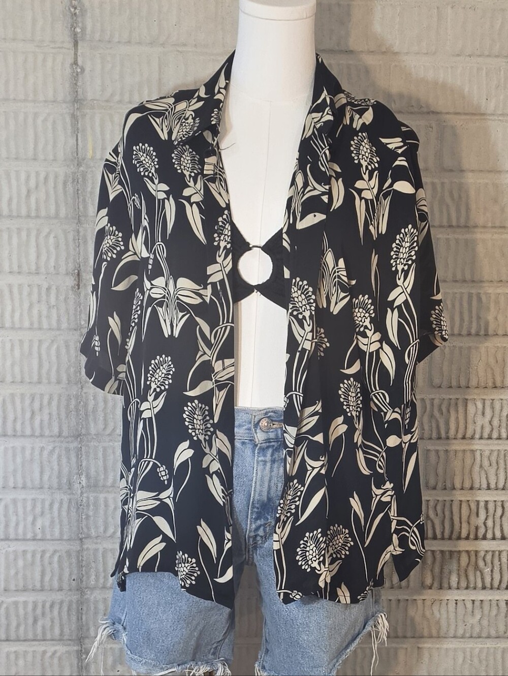 Vintage Nygärd Black Floral 100% Silk Button Up